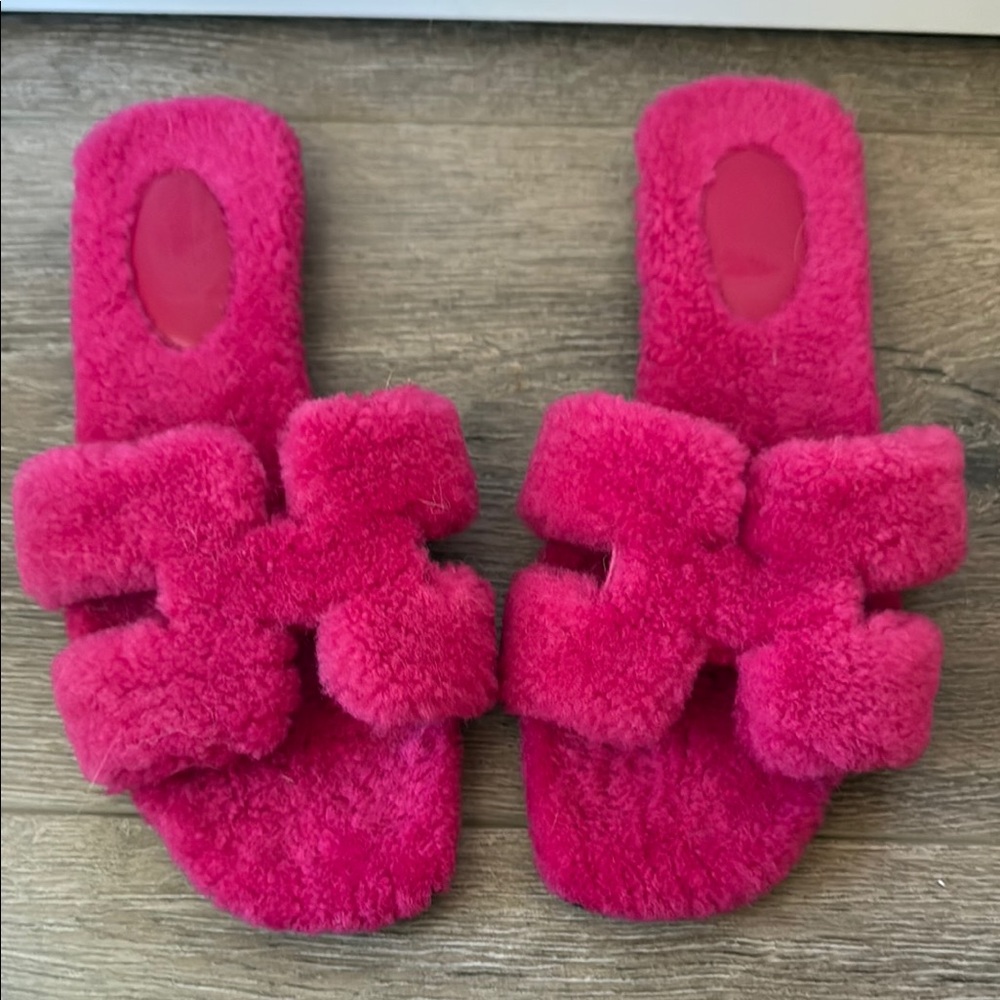 Hermes Vibrant Pink Fuzzy Sandals